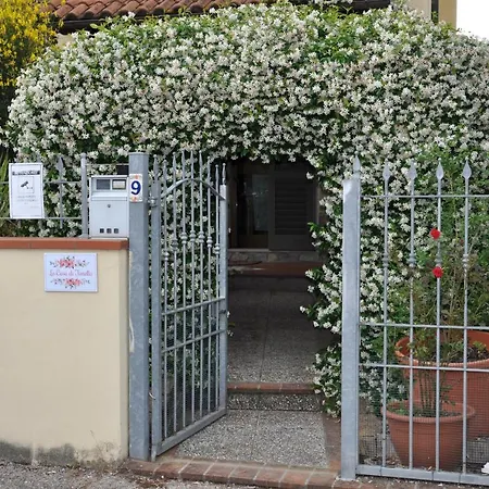 La Casa Di Fiorella Apartment *